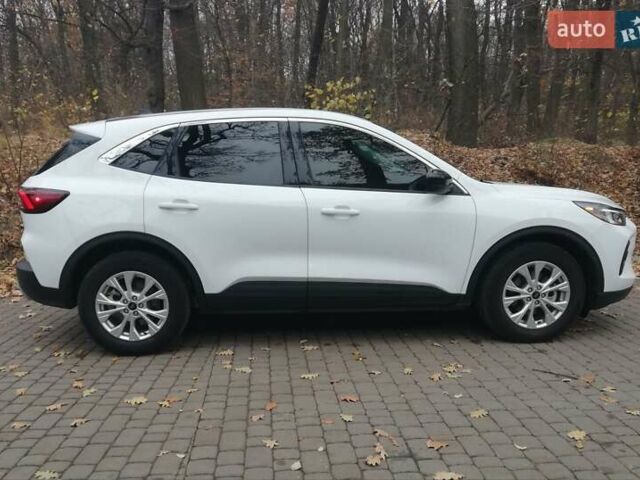 Білий Форд Ескейп, об'ємом двигуна 2.5 л та пробігом 12 тис. км за 26500 $, фото 1 на Automoto.ua