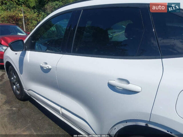 Белый Форд Эскейп, объемом двигателя 0 л и пробегом 20 тыс. км за 7000 $, фото 12 на Automoto.ua