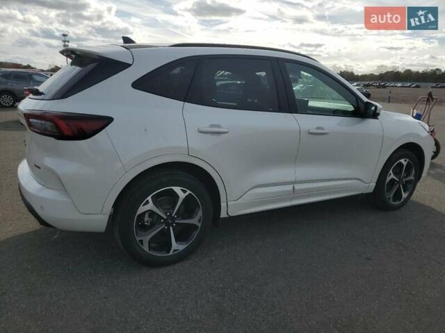 Белый Форд Эскейп, объемом двигателя 2.5 л и пробегом 10 тыс. км за 9300 $, фото 2 на Automoto.ua