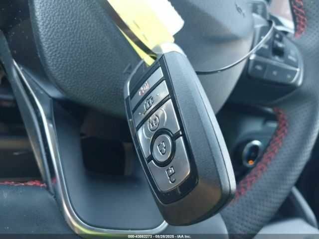 Белый Форд Эскейп, объемом двигателя 2.5 л и пробегом 20 тыс. км за 5000 $, фото 10 на Automoto.ua