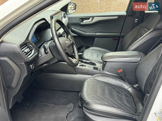 Білий Форд Ескейп, об'ємом двигуна 2.5 л та пробігом 120 тис. км за 26900 $, фото 24 на Automoto.ua