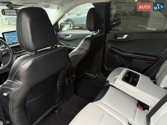 Білий Форд Ескейп, об'ємом двигуна 2.5 л та пробігом 23 тис. км за 27900 $, фото 42 на Automoto.ua