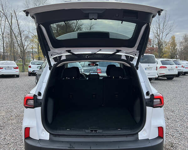 Белый Форд Эскейп, объемом двигателя 1.5 л и пробегом 52 тыс. км за 18900 $, фото 22 на Automoto.ua