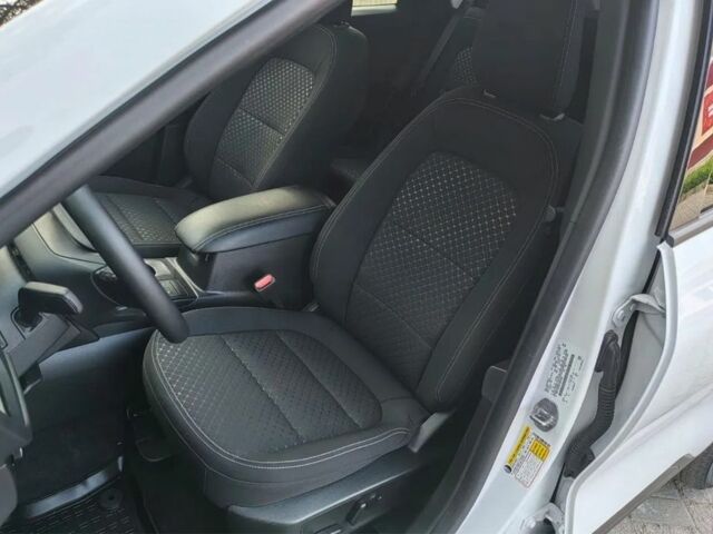 Форд Эскейп 2023 в Киеве на Automoto.ua Белый Форд Эскейп, объемом двигателя 1.5 л и пробегом 54 тыс. км за 14300 $, фото 15 на Automoto.ua