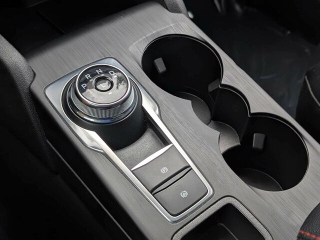 Білий Форд Ескейп, об'ємом двигуна 1.5 л та пробігом 28 тис. км за 10100 $, фото 7 на Automoto.ua