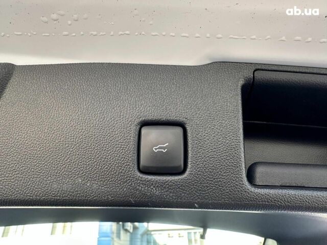 Белый Форд Эскейп, объемом двигателя 2.5 л и пробегом 120 тыс. км за 25990 $, фото 12 на Automoto.ua