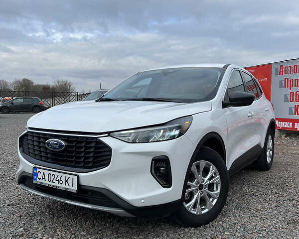 Белый Форд Эскейп, объемом двигателя 1.5 л и пробегом 52 тыс. км за 18900 $, фото 2 на Automoto.ua