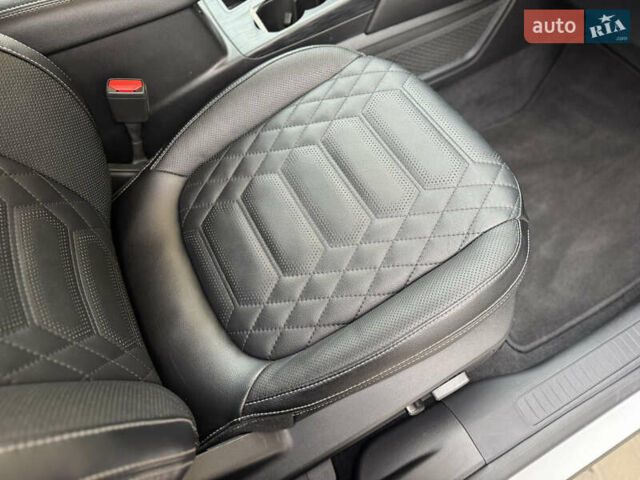 Білий Форд Ескейп, об'ємом двигуна 2.5 л та пробігом 120 тис. км за 26900 $, фото 28 на Automoto.ua