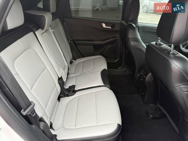 Білий Форд Ескейп, об'ємом двигуна 2.5 л та пробігом 23 тис. км за 27900 $, фото 38 на Automoto.ua