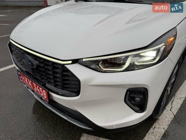 Білий Форд Ескейп, об'ємом двигуна 2.5 л та пробігом 23 тис. км за 27900 $, фото 10 на Automoto.ua