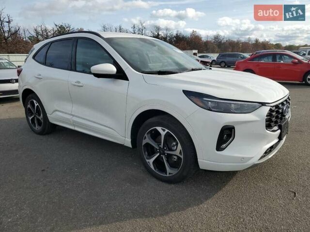 Белый Форд Эскейп, объемом двигателя 2.5 л и пробегом 10 тыс. км за 9300 $, фото 3 на Automoto.ua