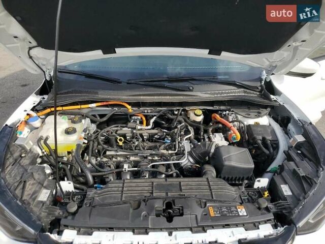 Белый Форд Эскейп, объемом двигателя 2.5 л и пробегом 10 тыс. км за 9300 $, фото 11 на Automoto.ua