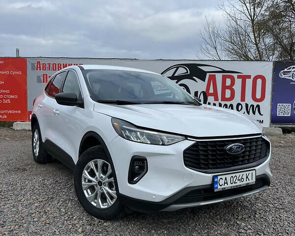 Белый Форд Эскейп, объемом двигателя 1.5 л и пробегом 52 тыс. км за 18900 $, фото 3 на Automoto.ua