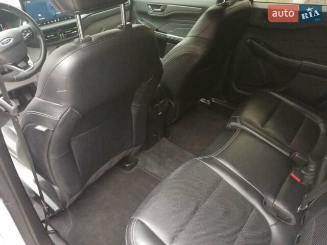 Білий Форд Ескейп, об'ємом двигуна 2.5 л та пробігом 12 тис. км за 26500 $, фото 26 на Automoto.ua
