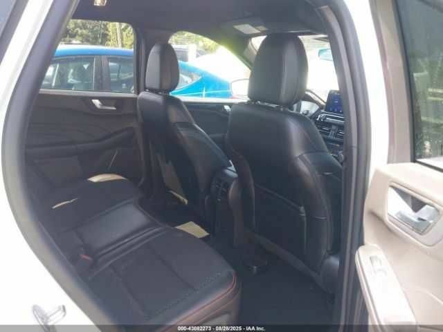 Белый Форд Эскейп, объемом двигателя 2.5 л и пробегом 20 тыс. км за 5000 $, фото 7 на Automoto.ua