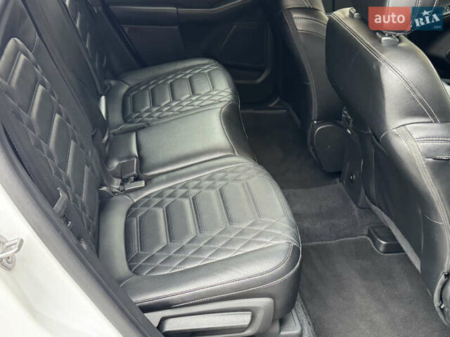 Білий Форд Ескейп, об'ємом двигуна 2.5 л та пробігом 120 тис. км за 26900 $, фото 31 на Automoto.ua