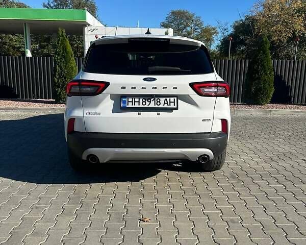 Белый Форд Эскейп, объемом двигателя 2.49 л и пробегом 120 тыс. км за 26500 $, фото 4 на Automoto.ua