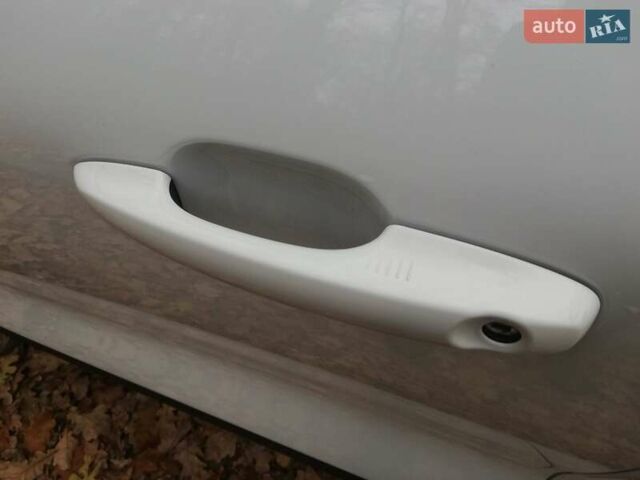 Білий Форд Ескейп, об'ємом двигуна 2.5 л та пробігом 12 тис. км за 26500 $, фото 21 на Automoto.ua