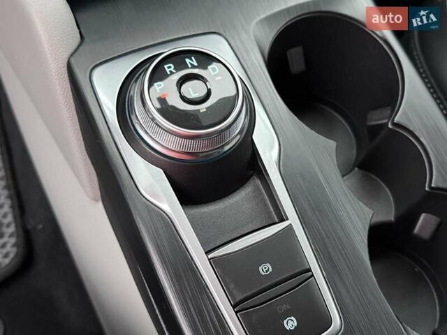 Білий Форд Ескейп, об'ємом двигуна 2.5 л та пробігом 23 тис. км за 27900 $, фото 28 на Automoto.ua