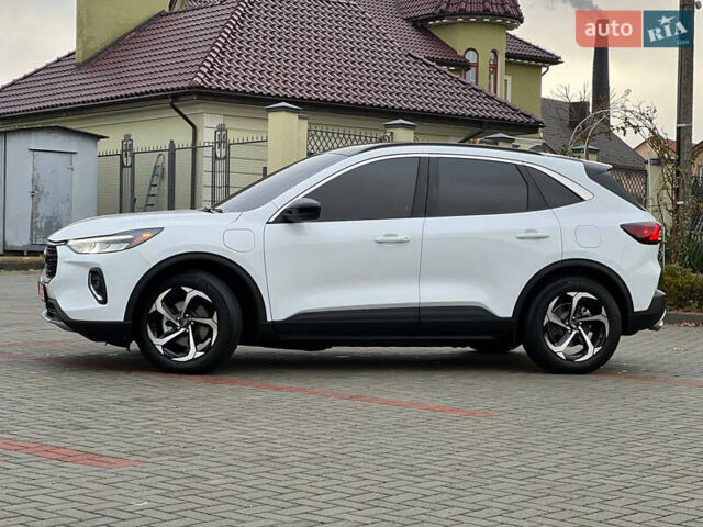 Белый Форд Эскейп, объемом двигателя 2.5 л и пробегом 18 тыс. км за 27500 $, фото 6 на Automoto.ua