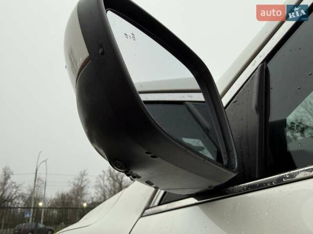 Білий Форд Ескейп, об'ємом двигуна 2.5 л та пробігом 23 тис. км за 27900 $, фото 12 на Automoto.ua