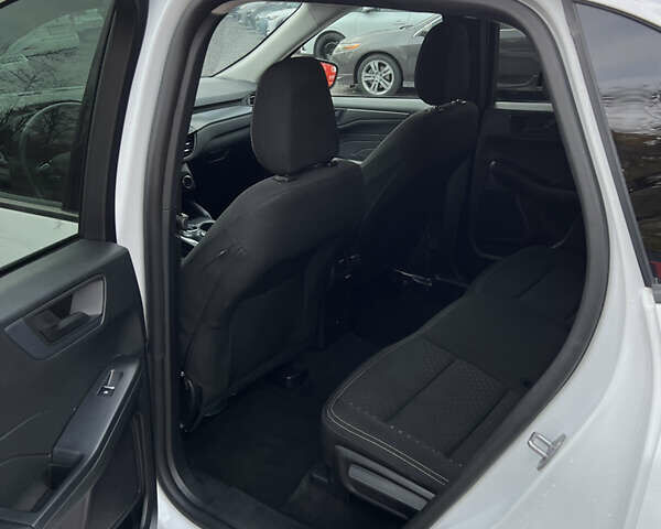 Белый Форд Эскейп, объемом двигателя 1.5 л и пробегом 52 тыс. км за 18900 $, фото 17 на Automoto.ua