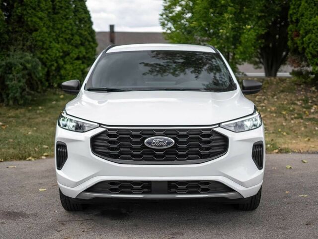 Білий Форд Ескейп, об'ємом двигуна 1.5 л та пробігом 28 тис. км за 10100 $, фото 1 на Automoto.ua