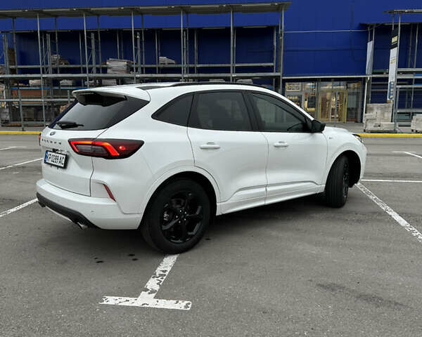 Белый Форд Эскейп, объемом двигателя 1.5 л и пробегом 31 тыс. км за 24500 $, фото 3 на Automoto.ua