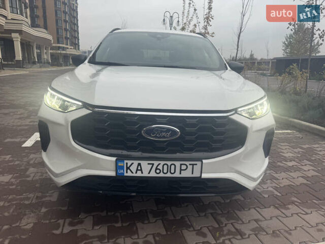 Белый Форд Эскейп, объемом двигателя 1.5 л и пробегом 7 тыс. км за 24000 $, фото 6 на Automoto.ua