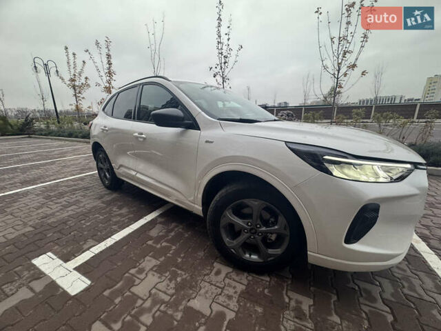 Белый Форд Эскейп, объемом двигателя 1.5 л и пробегом 7 тыс. км за 24000 $, фото 1 на Automoto.ua