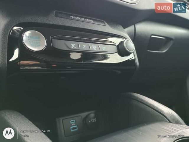 Белый Форд Эскейп, объемом двигателя 1.5 л и пробегом 78 тыс. км за 19300 $, фото 29 на Automoto.ua