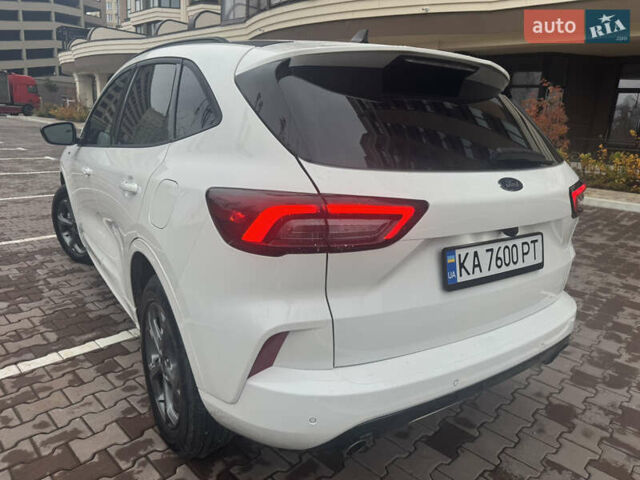 Белый Форд Эскейп, объемом двигателя 1.5 л и пробегом 7 тыс. км за 24000 $, фото 4 на Automoto.ua