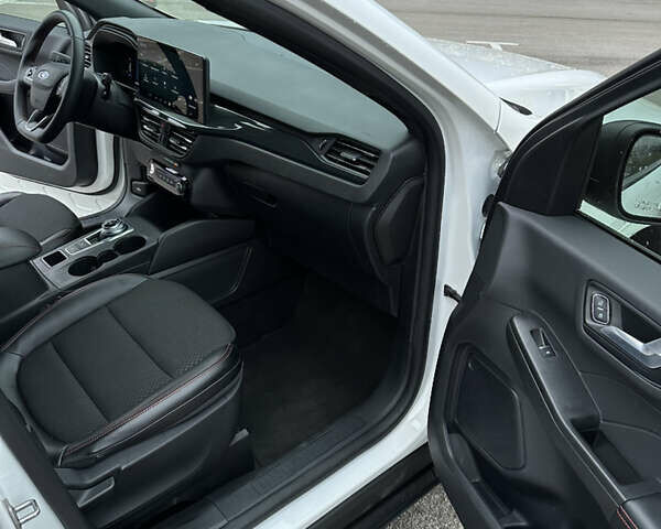 Белый Форд Эскейп, объемом двигателя 1.5 л и пробегом 31 тыс. км за 24500 $, фото 16 на Automoto.ua