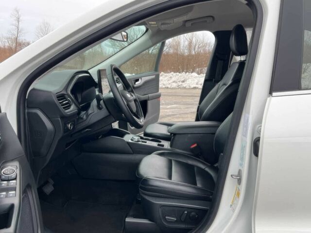 Білий Форд Ескейп, об'ємом двигуна 2 л та пробігом 27 тис. км за 9200 $, фото 8 на Automoto.ua