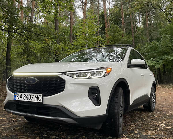 Білий Форд Ескейп, об'ємом двигуна 2.5 л та пробігом 10 тис. км за 32700 $, фото 15 на Automoto.ua