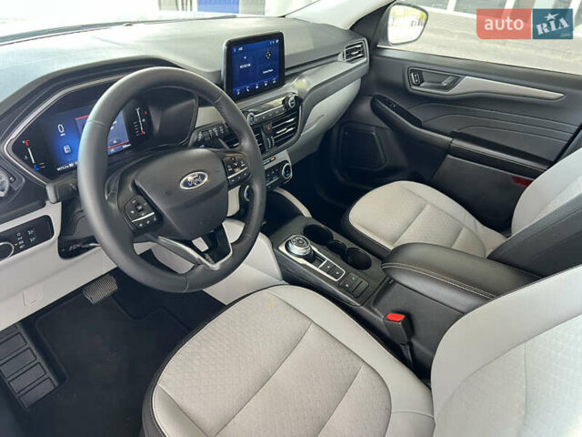 Белый Форд Эскейп, объемом двигателя 1.5 л и пробегом 9 тыс. км за 22999 $, фото 7 на Automoto.ua