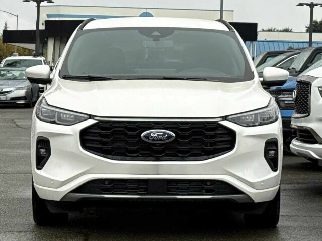 Белый Форд Эскейп, объемом двигателя 2 л и пробегом 14 тыс. км за 6000 $, фото 1 на Automoto.ua