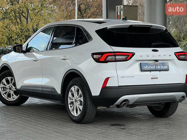 Белый Форд Эскейп, объемом двигателя 1.5 л и пробегом 9 тыс. км за 22999 $, фото 3 на Automoto.ua