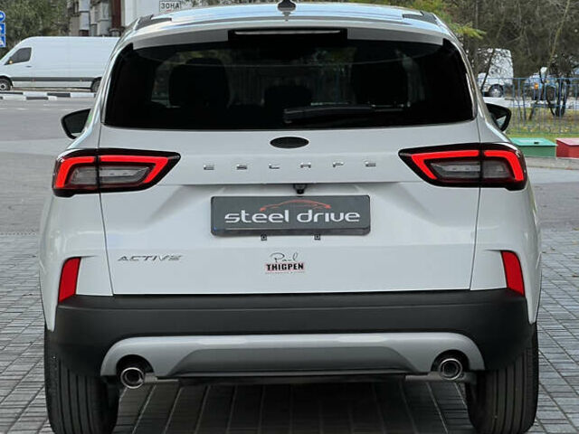 Белый Форд Эскейп, объемом двигателя 1.5 л и пробегом 9 тыс. км за 22999 $, фото 4 на Automoto.ua