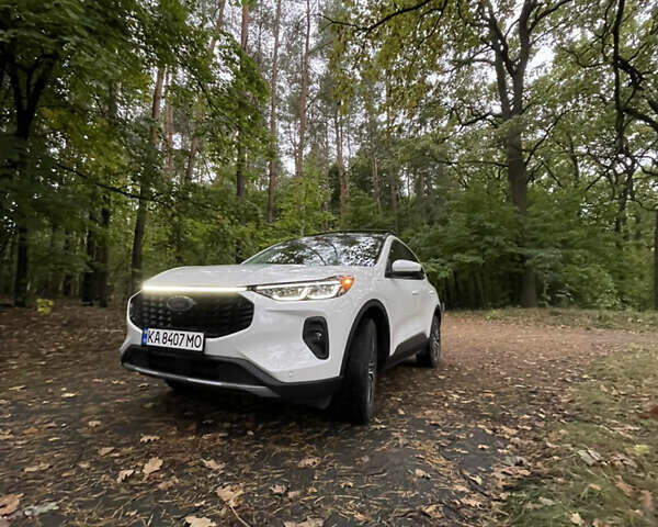 Білий Форд Ескейп, об'ємом двигуна 2.5 л та пробігом 10 тис. км за 32700 $, фото 14 на Automoto.ua
