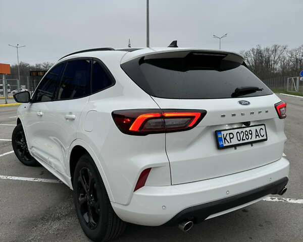 Белый Форд Эскейп, объемом двигателя 1.5 л и пробегом 31 тыс. км за 24500 $, фото 6 на Automoto.ua