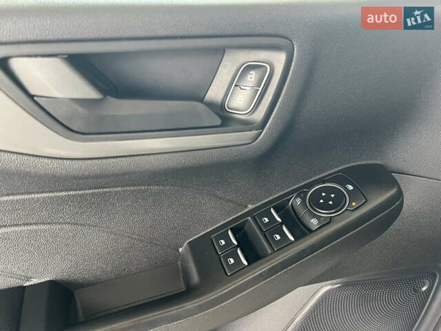 Белый Форд Эскейп, объемом двигателя 1.5 л и пробегом 9 тыс. км за 22999 $, фото 10 на Automoto.ua