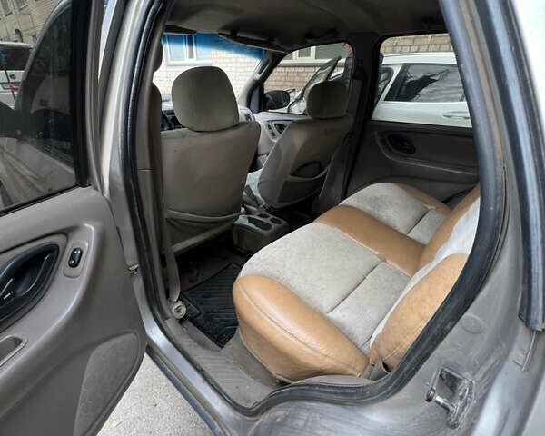 Бежевий Форд Ескейп, об'ємом двигуна 1.99 л та пробігом 164 тис. км за 3800 $, фото 5 на Automoto.ua