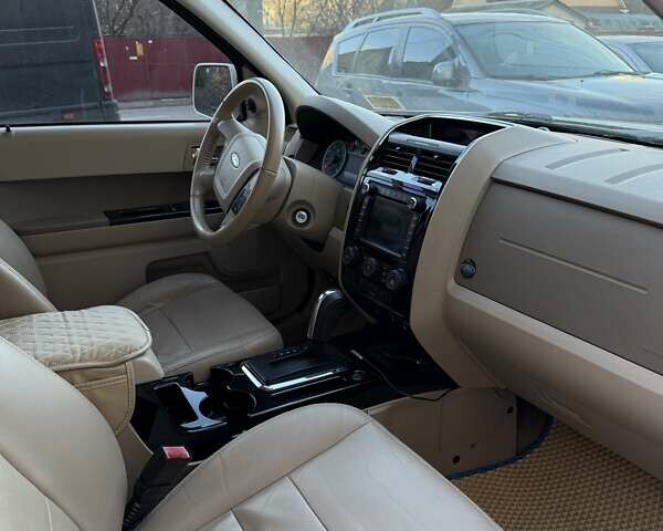 Бежевий Форд Ескейп, об'ємом двигуна 3 л та пробігом 169 тис. км за 10500 $, фото 5 на Automoto.ua