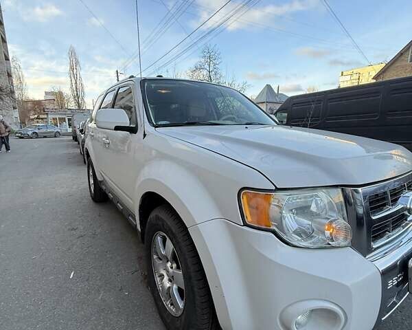 Бежевий Форд Ескейп, об'ємом двигуна 3 л та пробігом 169 тис. км за 10500 $, фото 1 на Automoto.ua