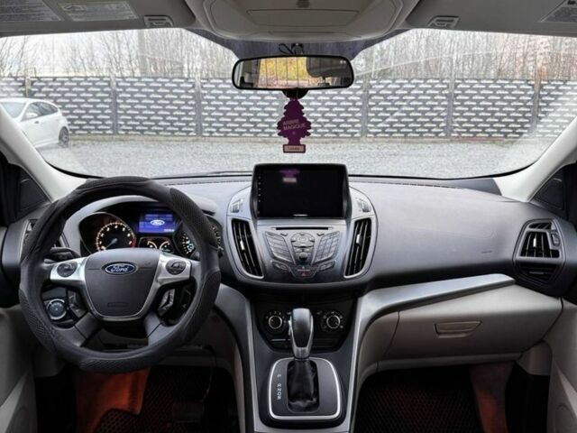 Бежевый Форд Эскейп, объемом двигателя 1.6 л и пробегом 233 тыс. км за 6000 $, фото 6 на Automoto.ua