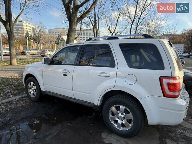 Бежевий Форд Ескейп, об'ємом двигуна 3 л та пробігом 169 тис. км за 10500 $, фото 2 на Automoto.ua