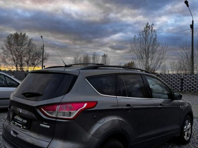 Бежевый Форд Эскейп, объемом двигателя 1.6 л и пробегом 233 тыс. км за 6000 $, фото 5 на Automoto.ua