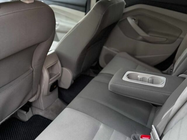 Бежевый Форд Эскейп, объемом двигателя 1.6 л и пробегом 233 тыс. км за 6000 $, фото 8 на Automoto.ua