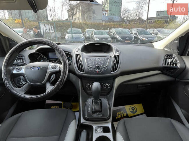 Бежевий Форд Ескейп, об'ємом двигуна 2.49 л та пробігом 199 тис. км за 11990 $, фото 8 на Automoto.ua